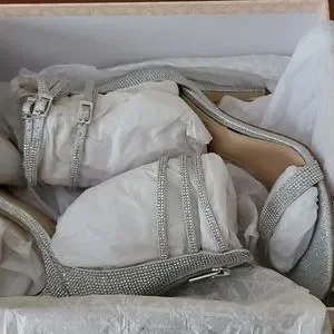 Badgley Mischka | Shoes | Hp Jewel Badgley Mischka Regina  display picture 1